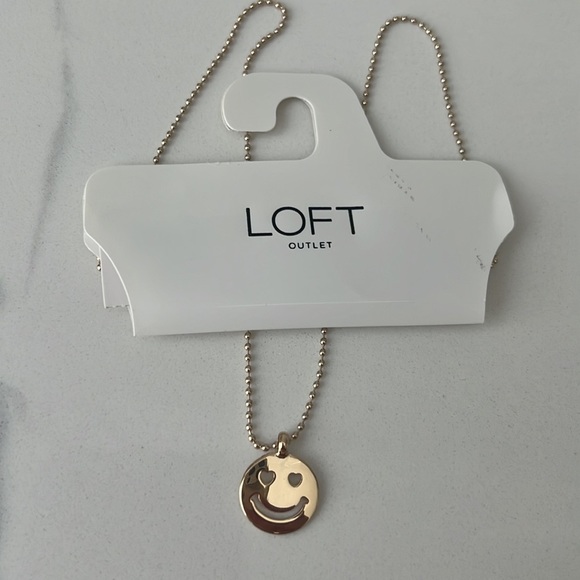 Cute LOFT Necklace! - Picture 10 of 10